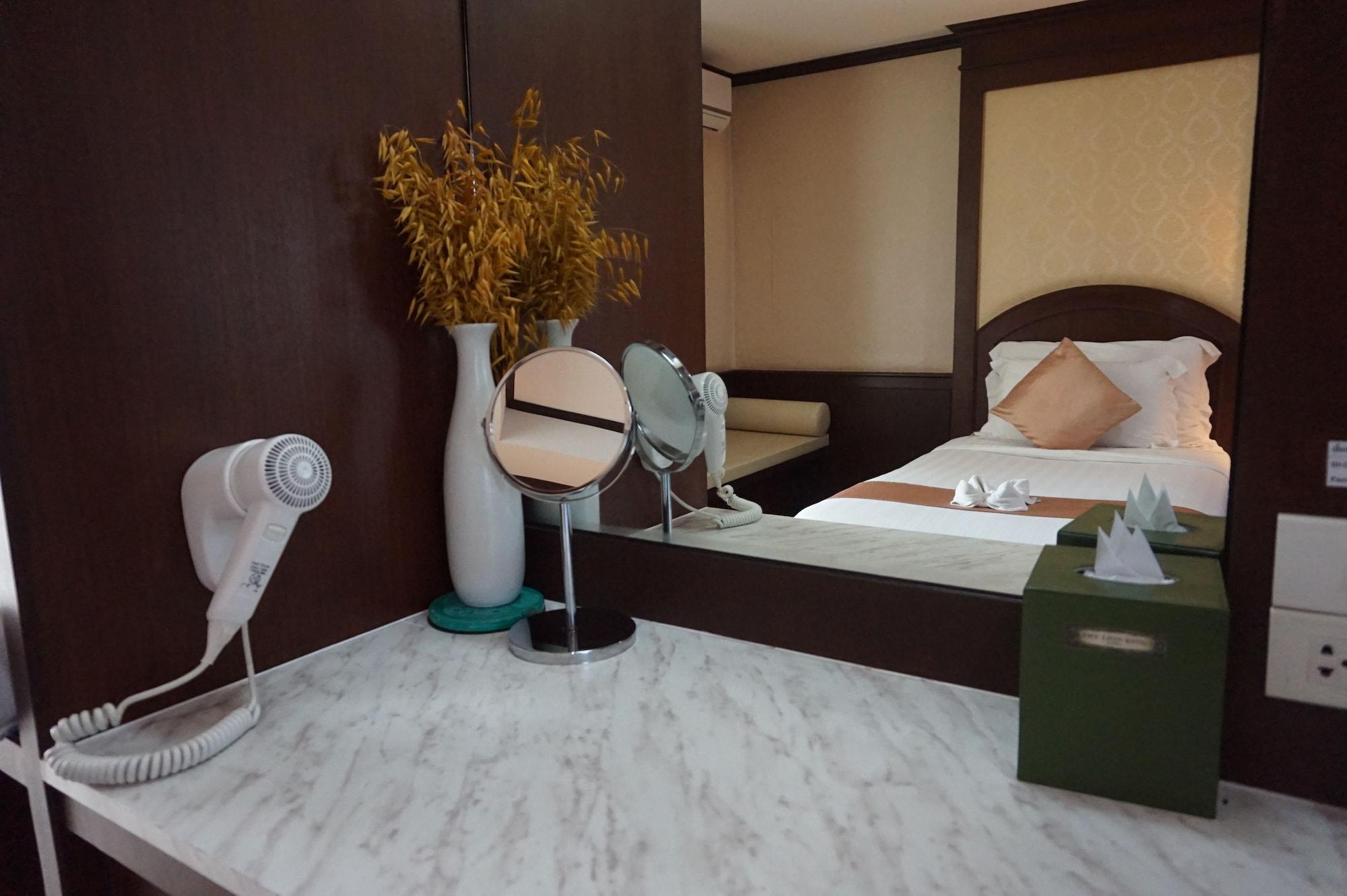 The Lion King Hotel Udonthani Dış mekan fotoğraf