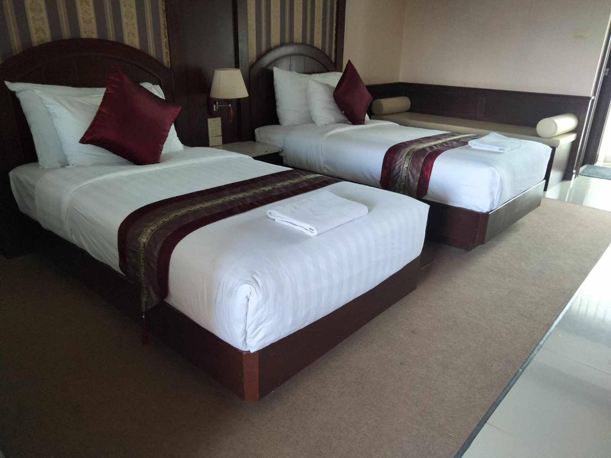 The Lion King Hotel Udonthani Dış mekan fotoğraf